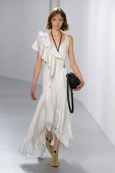 Look 44